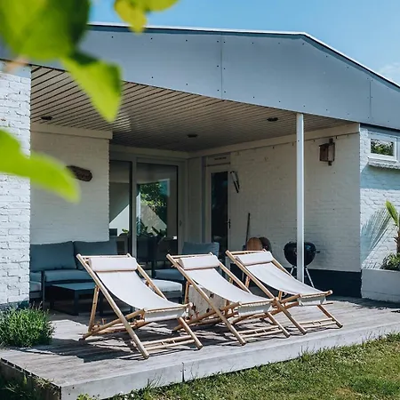 Alexanderpark: Beachside Retreat With Garden Terrace Ouddorp