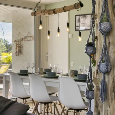 Holiday home Alexanderpark: Beachside Retreat With Garden Terrace